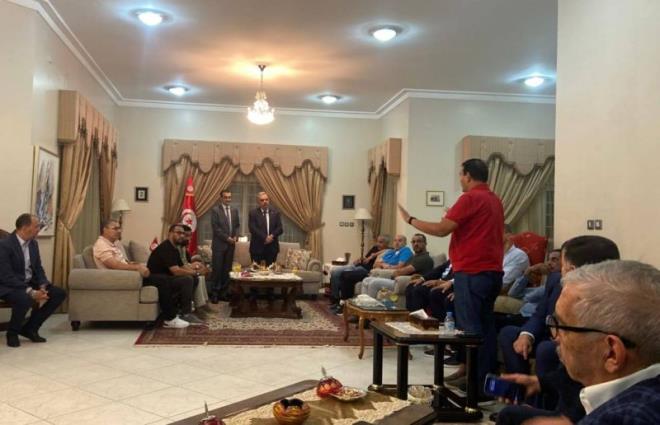 وزير الشباب والرياضة يُشيد بدور الجالية التونسية بقطر في تعزيز الروابط بين البلدين