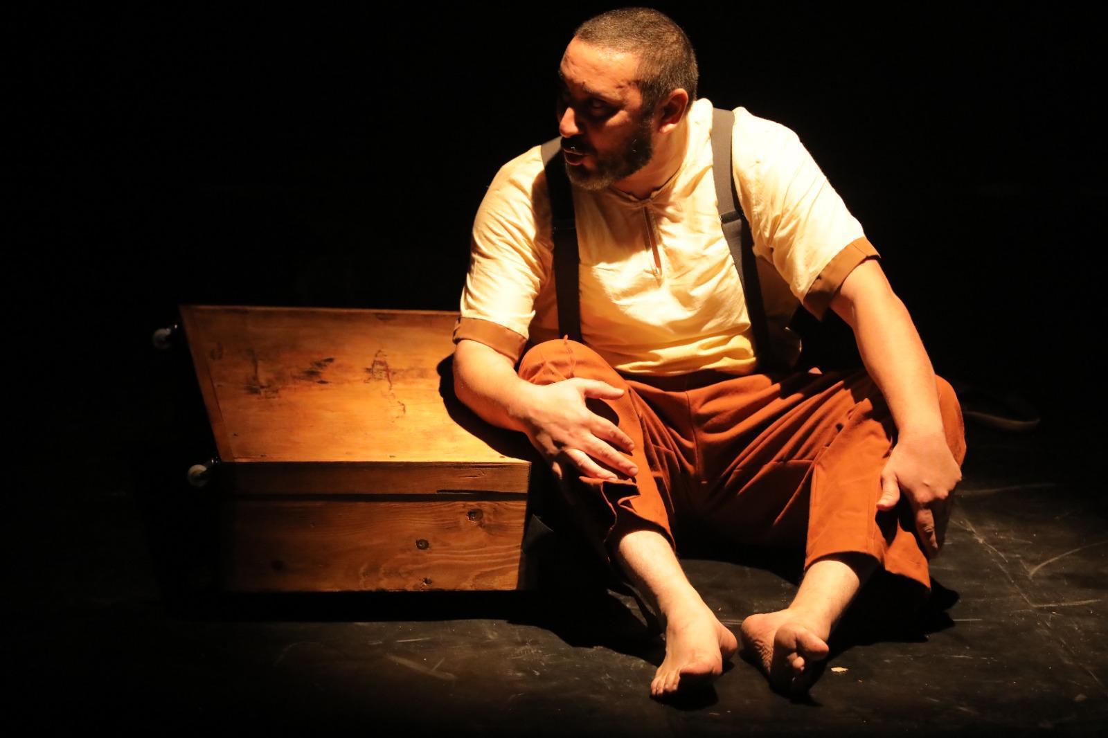 "ماسح الأحذية" لحافظ خليفة تتوج بجائزة أفضل عرض متكامل ضمن مهرجان شرم الشيخ الدولي للمسرح الشبابي