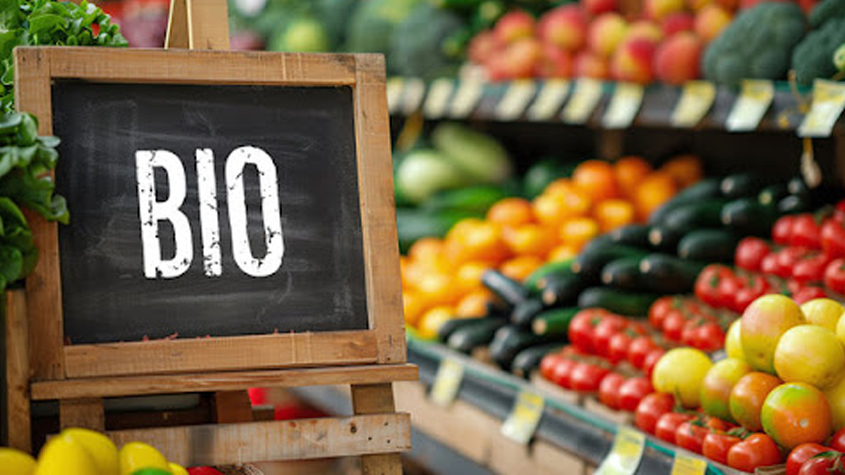  المصالح المختصة بالمندوبية الجهوية للتنمية الفلاحية بقفصة تواصل جهودها الرامية إلى تثمين المنتوجات البيولوجية و إحداث مشاريع جديدة