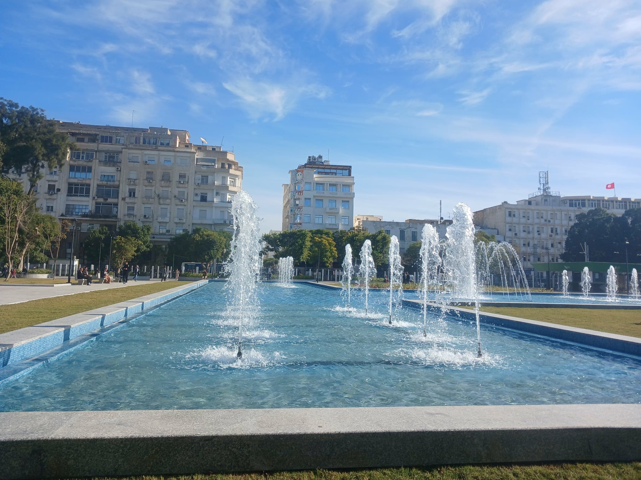 الطقس مغيم  و الحرارة تتراوح  ليلا بين 04 و 08 درجات