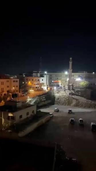 الاحتلال يقتحم محيط عدة مستشفيات بمدينة الخليل