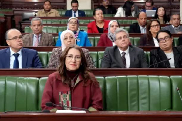 وزيرة المالية: الدولة في حاجة الى الموارد الجبائية، والعفو الجبائي يجب ان يراعي شروط العدالة الجبائية.