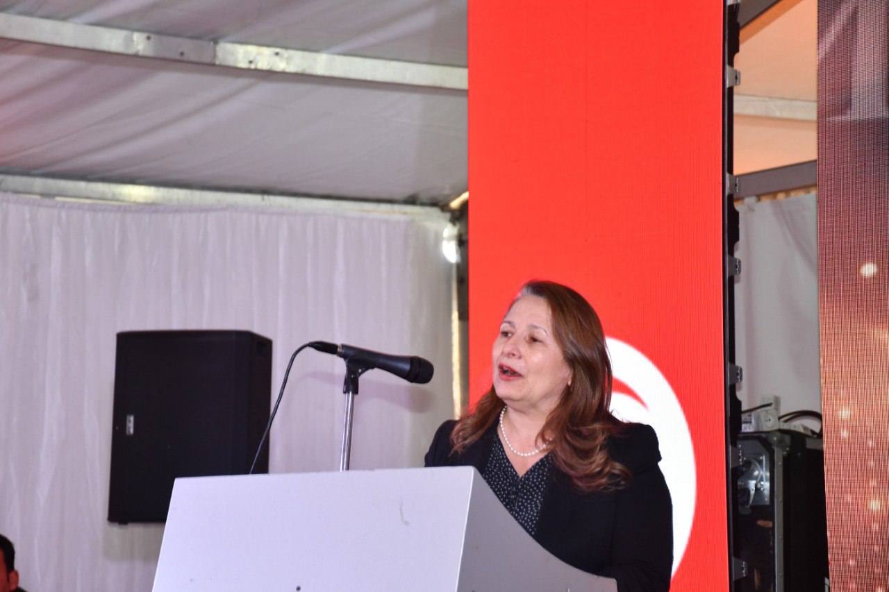 وزيرة الصناعة 