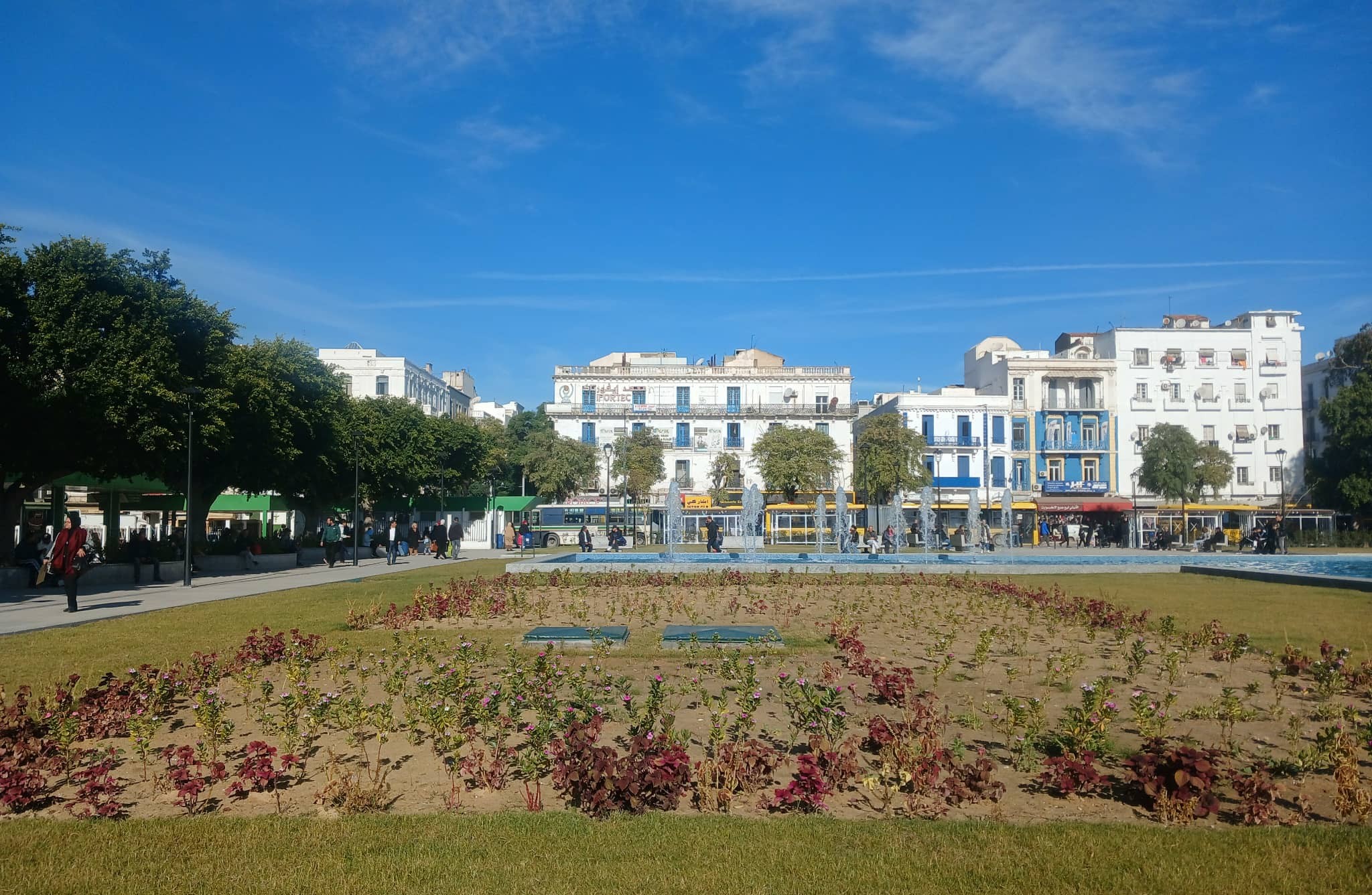 أمطار متفرقة و الحرارة تتراوح  بين 15 و 20 درجة