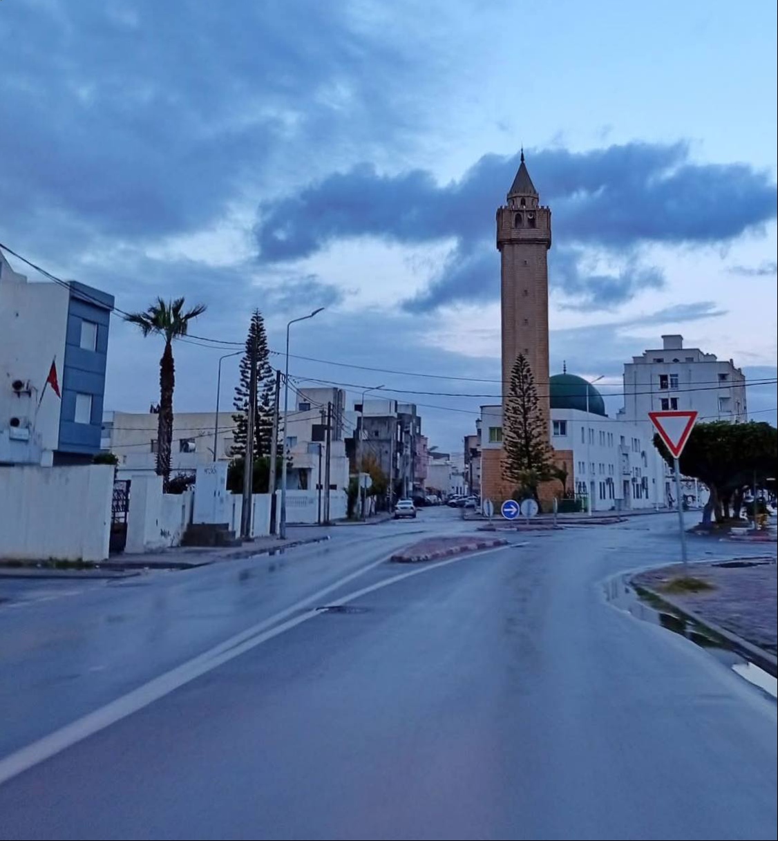 طقس بارد و امطار غزيرة أحيانا