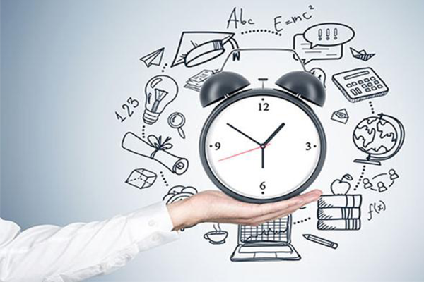 "الكوتش" بسمة الخليفي: "ضرورة توفر 04 انواع من الطاقة "لحسن التحكم في الوقت".