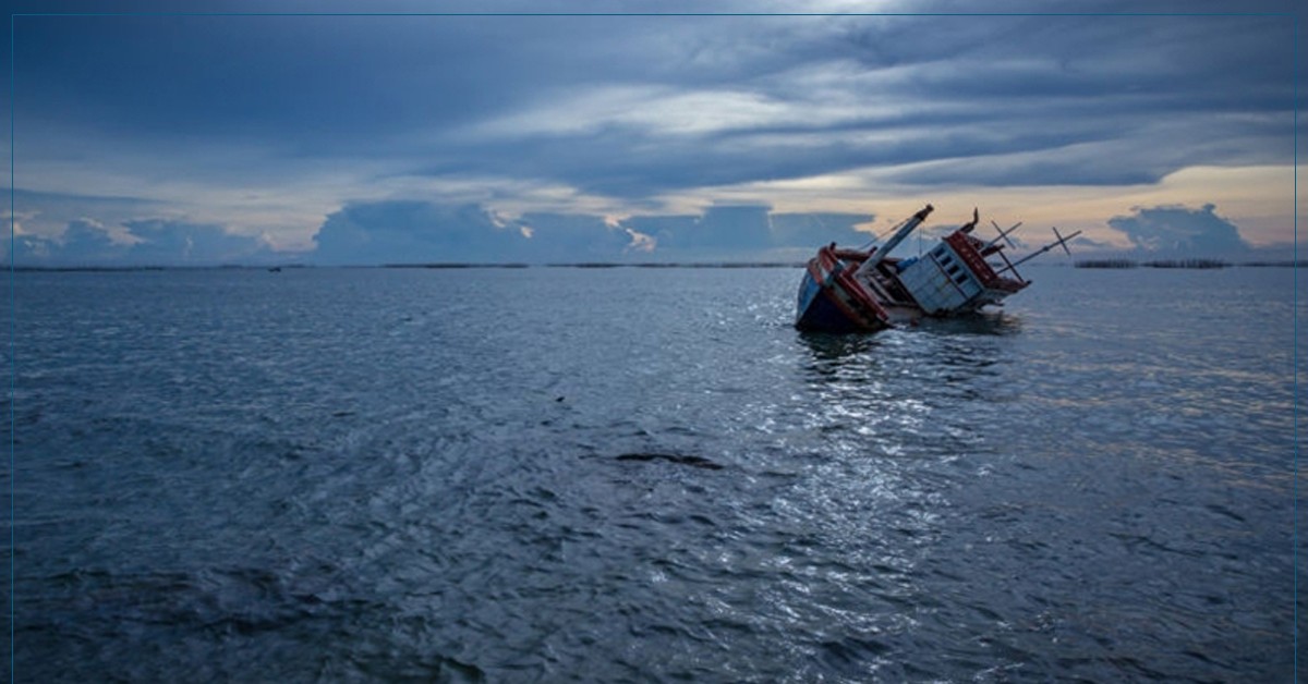 قابس : البحث عن 3 بحارة غرق مركبهم بالصخيرة بعد ان انطلق من قابس