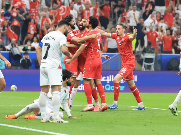 كاس العرب قطر 2025 (المجموعة1-الجولة2): المنتخب التونسي يكتفي بالتعادل مع نظيره الفلسطيني 2-2