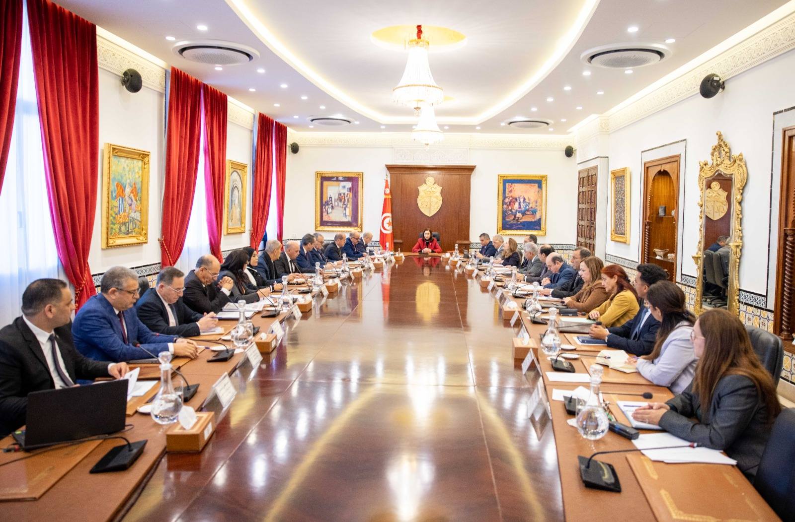 مجلس وزاري مضيّق يوصي بعرض الاستراتيجية الوطنية في المجال البحري على أنظار مجلس وزاري بداية سنة 2026