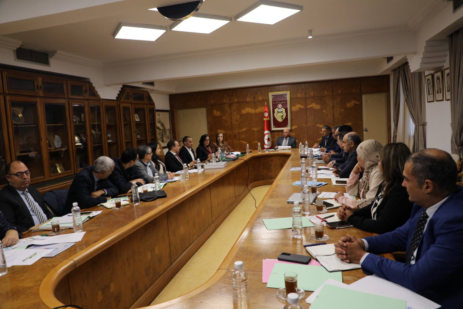 وزير النقل يؤكد ان احتداد التنافسية اقليميا وتسارع التطور التكنولوجي في المجال البحري يفرض الاستثمار في الموانئ من الجيل الجديد