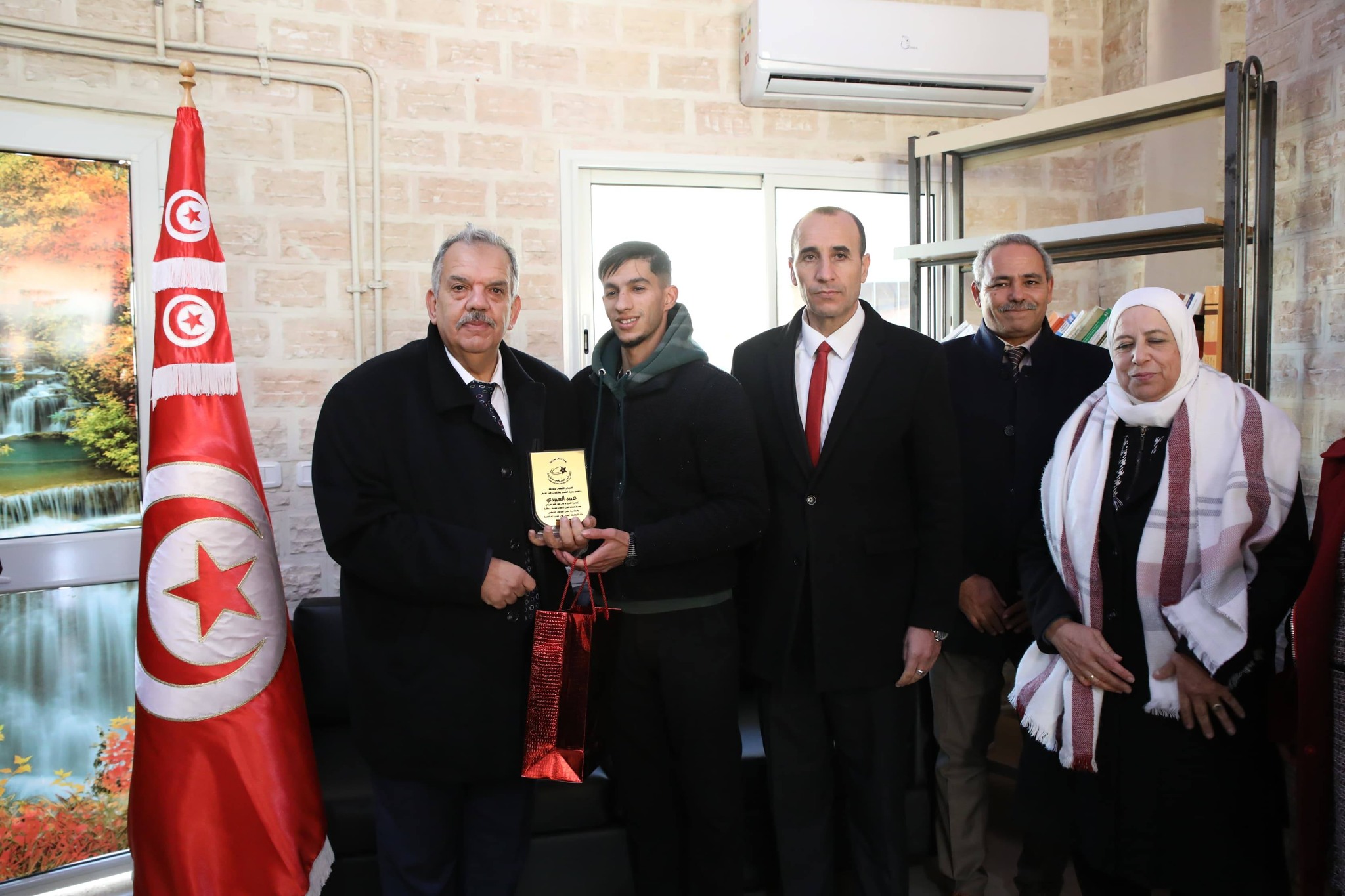 الصادق المورالي يعاين وضعية عدد من المنشآت الشبابية والرياضية بسليانة.