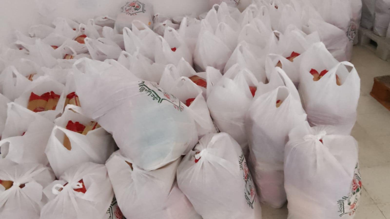 مدنين : الاتحاد التونسي للتضامن الاجتماعي يشرع في توزيع مساعدات عينية لفائدة 800 عائلة من العائلات محدودة الدخل بالولاية