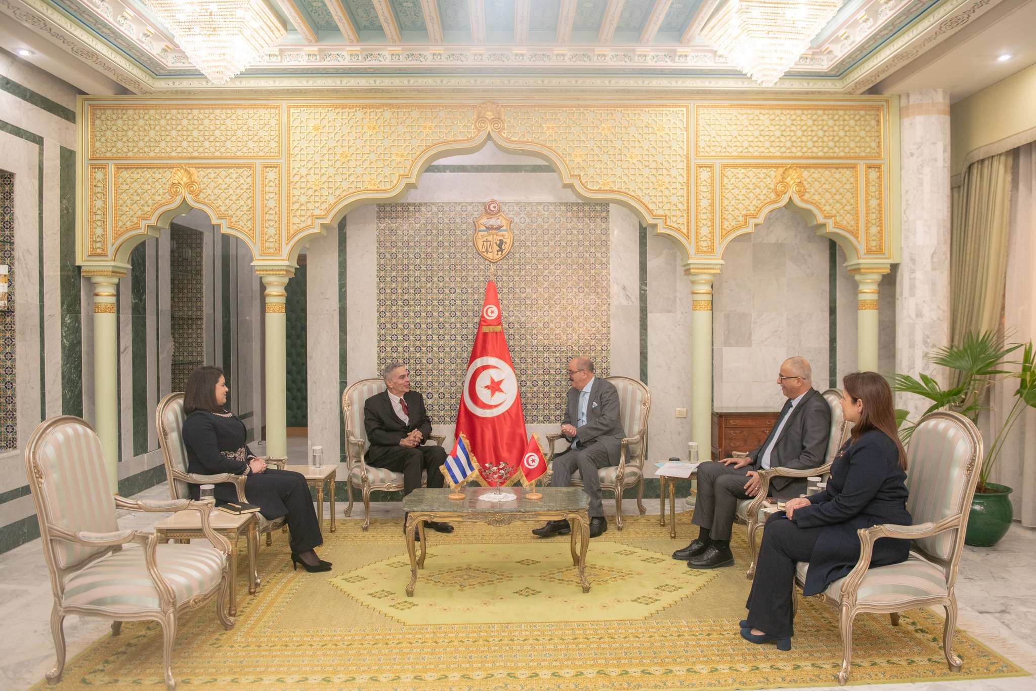 وزير الخارجية يتسلم نسخة من أوراق اعتماد سفير كوبا الجديد لدى تونس