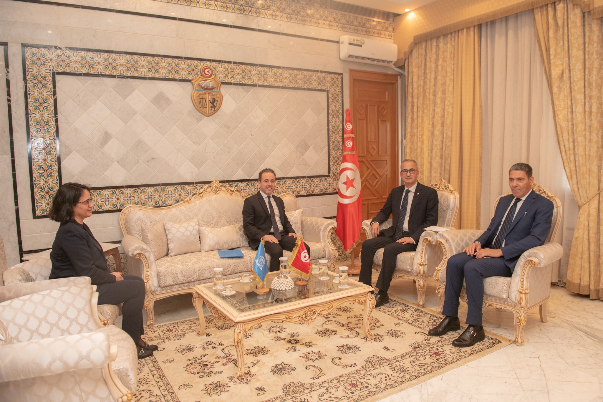 كاتب الدولة لدى وزير الخارجية يتسلم أوراق تعيين مدير المكتب الإقليمي لليونسكو لدى الدول المغاربية