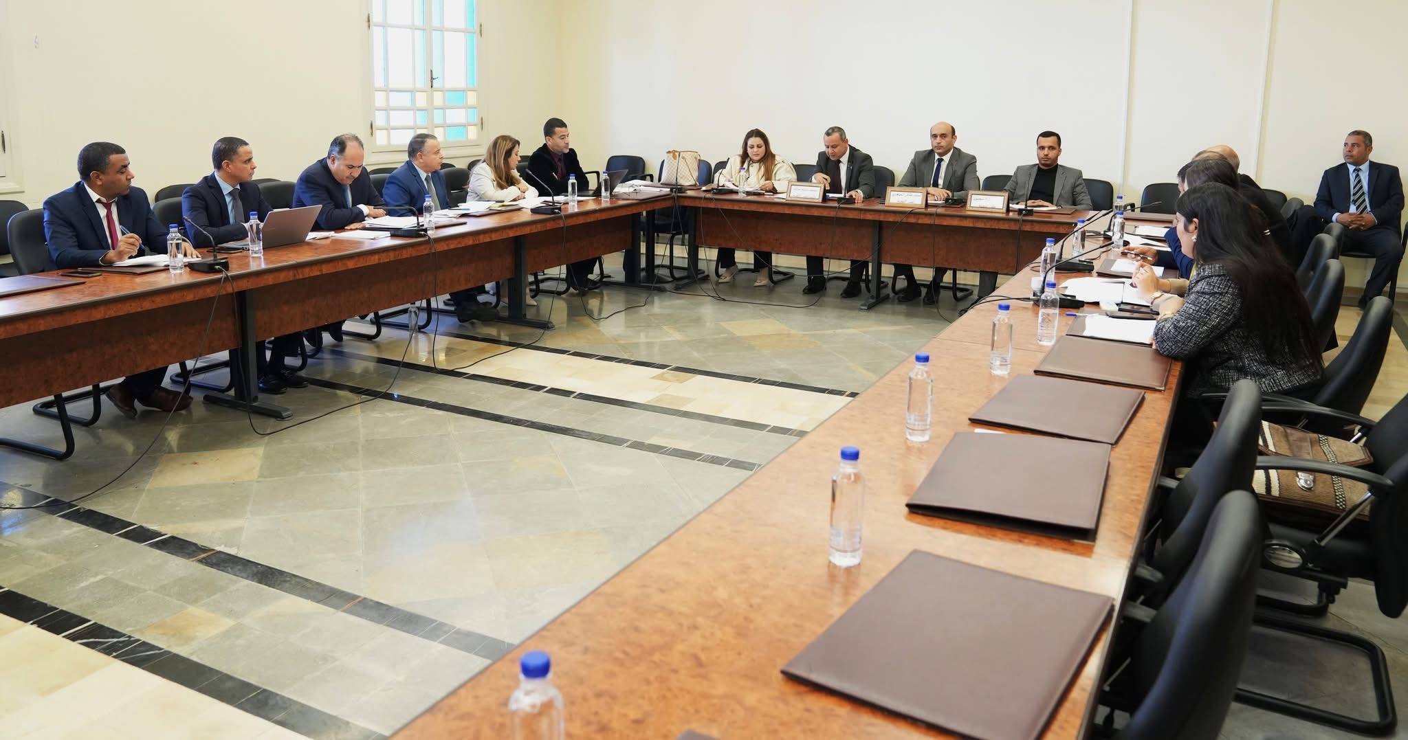 قانون المالية 2026: جلسة عامة ختامية غدا الإربعاء دون الحسم في بعض الفصول الخلافية