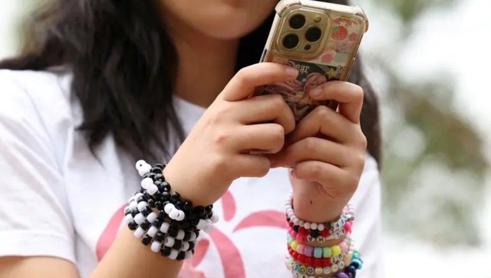 أستراليا تحظُر مواقع التواصل الاجتماعي على الأطفال دون سن 16 عاما