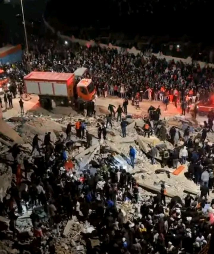 ارتفاع حصيلة ضحايا انهيار منزلين على سكانها في مدينة بفاس إلى 22 قتيلا