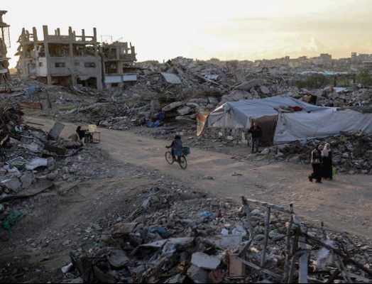 الاحتلال يعدم طفلا ويدهسه بالدبابة وسط قطاع غزة