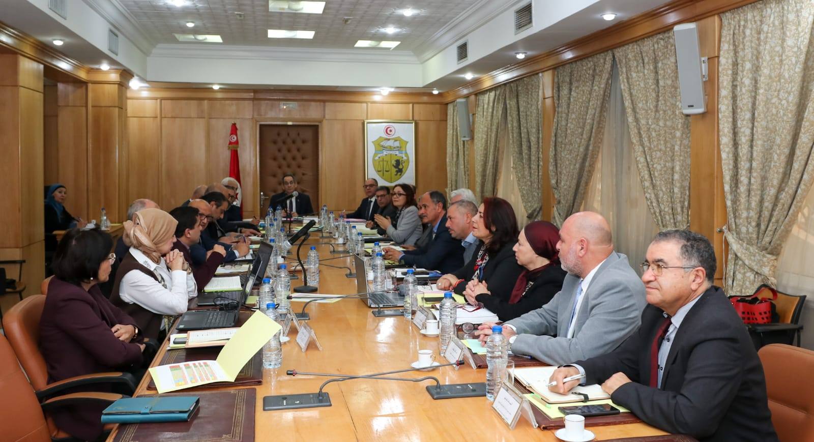 وزير التعليم العالي والبحث العلمي يشرف على اجتماع مجلس الجامعات