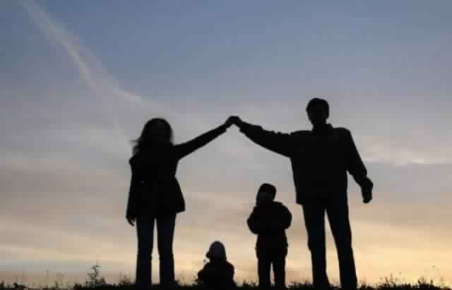 اليوم الوطني للأسرة: تونس تجدد دعمها لمكانة الأسرة والنهوض بأوضاعها وترسيخ دورها المحوري في المجتمع