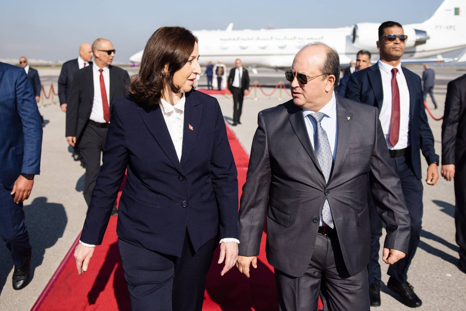 رئيسة الحكومة تستقبل الوزير الأول الجزائري