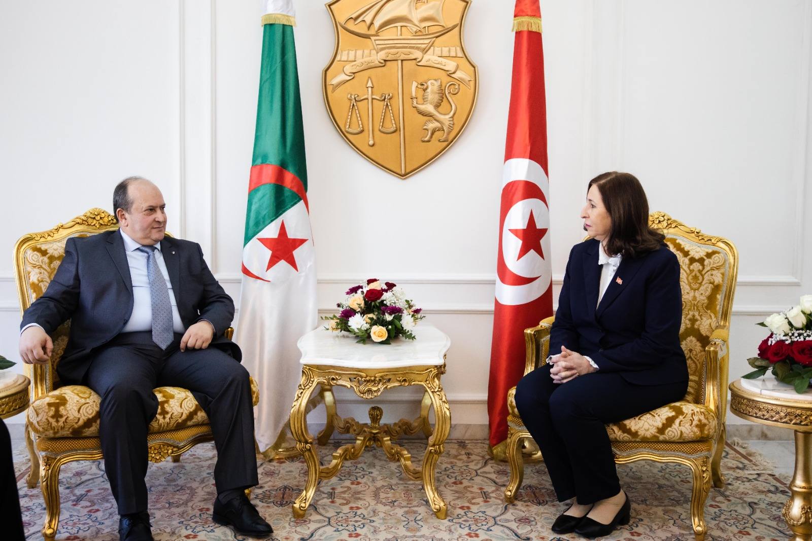 رئيسة الحكومة والوزير الأوّل الحزائري يفتتحان المنتدى الاقتصادي التونسي الجزائري