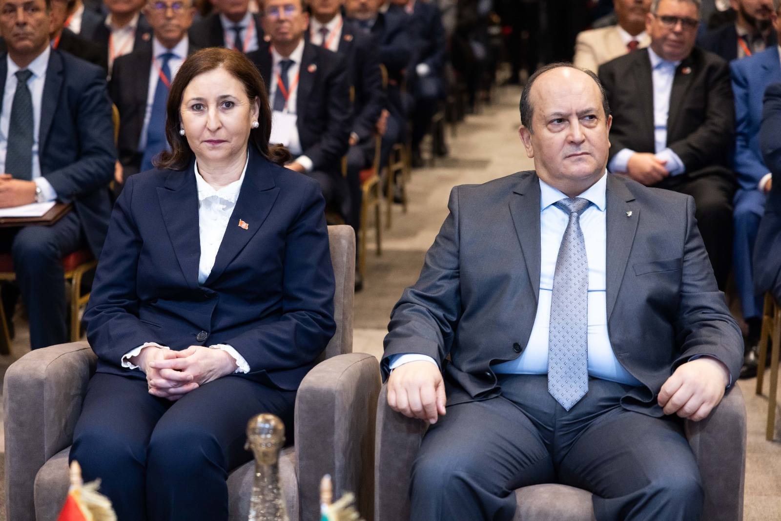 رئيسة الحكومة والوزير الأول الجزائري يفتتحان في تونس المنتدى الاقتصادي التونسي الجزائري