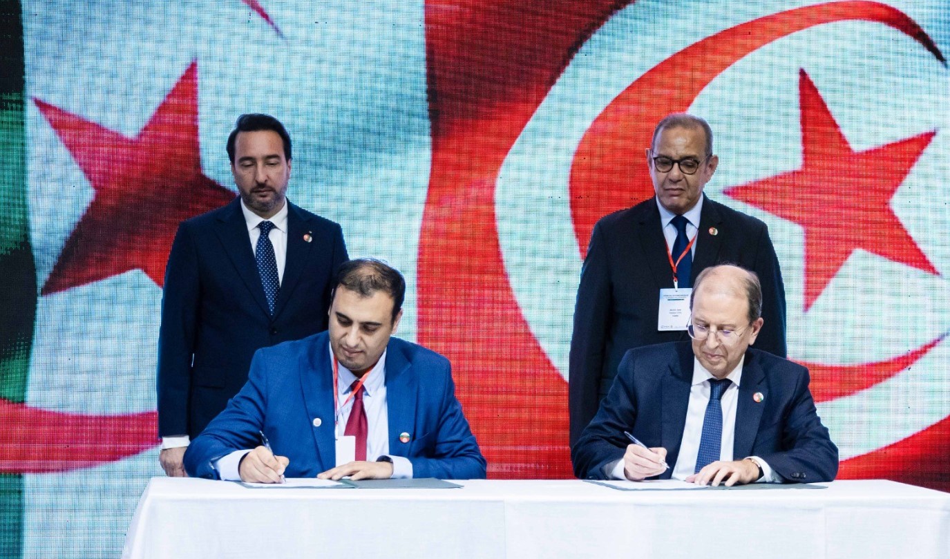 الاتحاد التونسي للصناعة والتجارة يؤكــد أهميــة توقيع سبع اتفاقيات شراكة بين مؤسّسات تونسيّة وجزائريّة