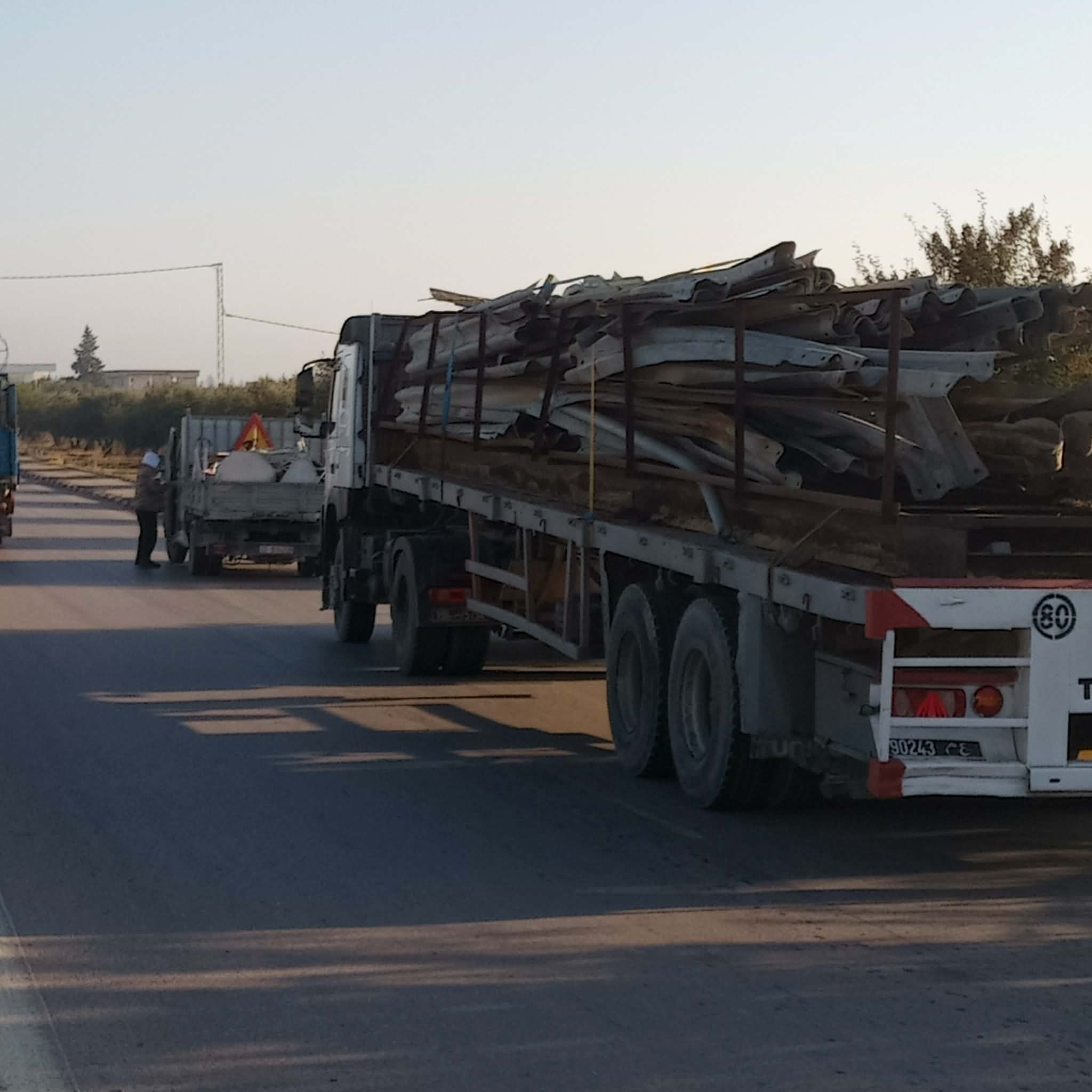 سليانة: تسليم المنقولات الحديدية غير المستعملة التابعة للتجهيز إلى شركة الفولاذ