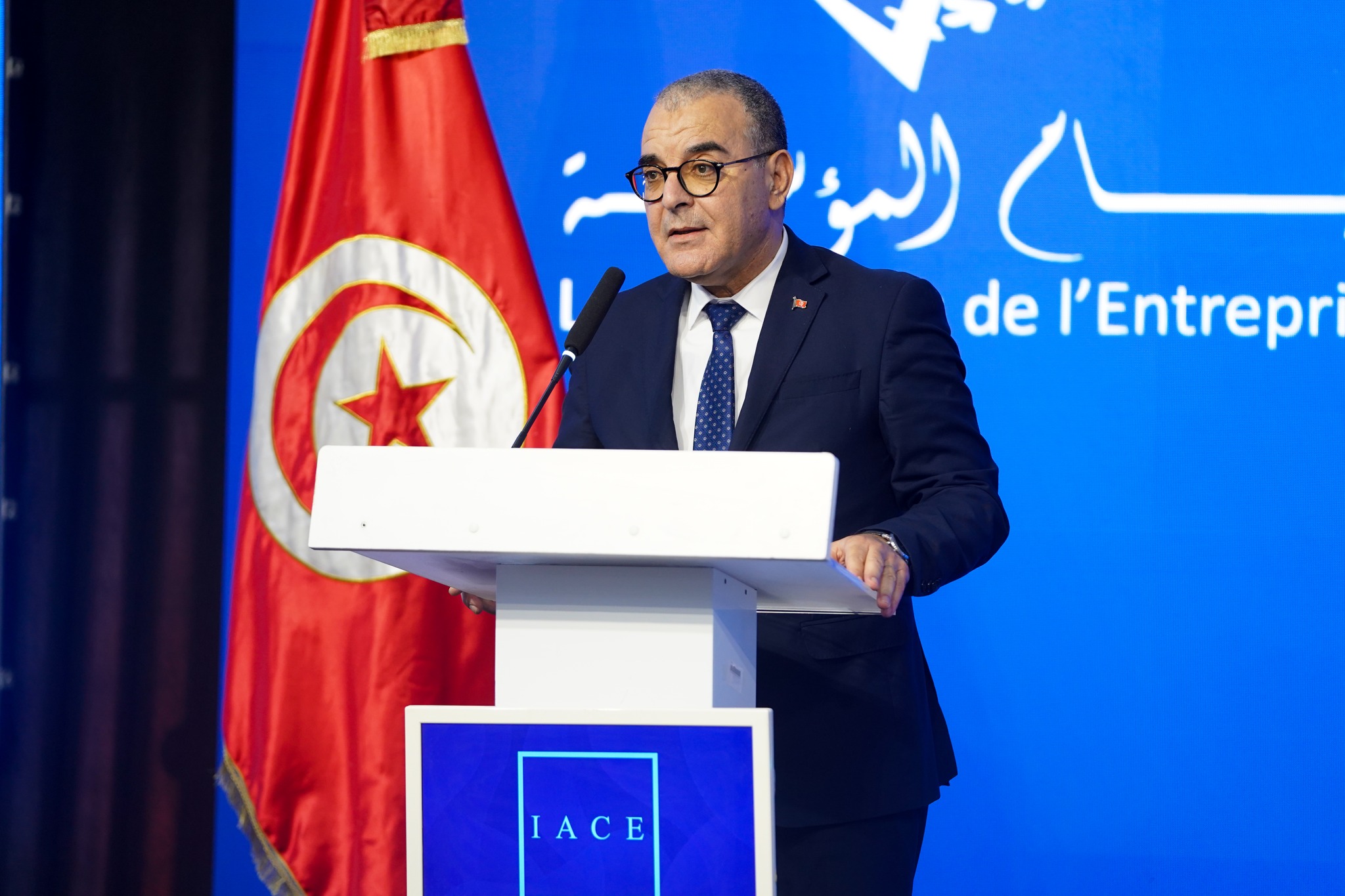 وزير الاقتصاد: نعمل على مراجعة قانون الاستثمار وقريبا إلغاء مجموعة من الرخص