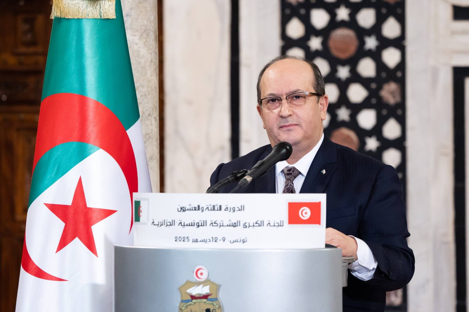 الوزير الأول الجزائري: الاتفاقيات الموقعة مع تونس من شأنها تعزيز التنمية الشاملة في البلدين