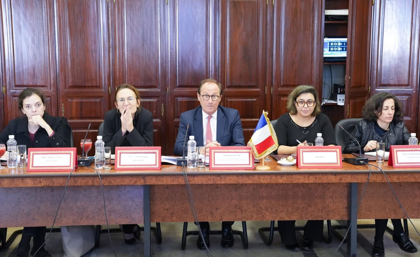 جلسة عمل في البرلمان مع رئيس لجنة العلاقات الخارجية بالجمعية الوطنية الفرنسية