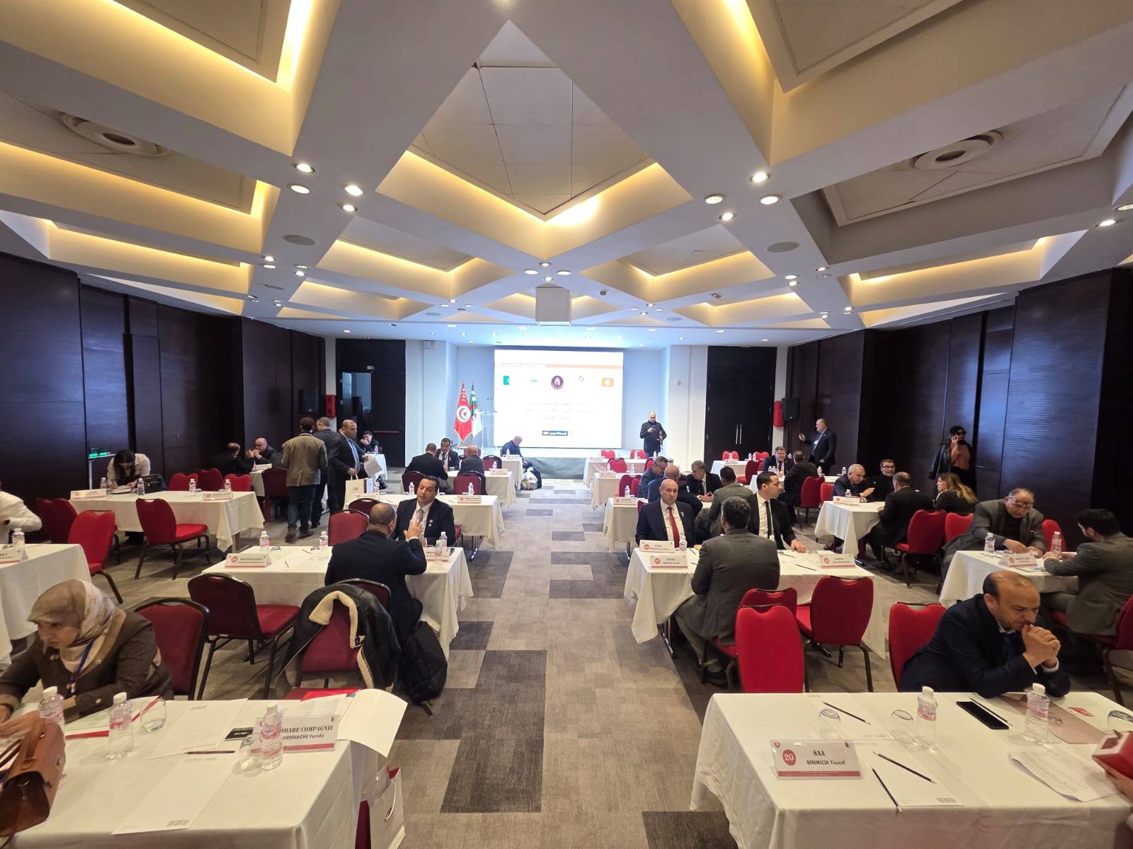 أكثر من 230 فاعلا اقتصاديا من تونس والجزائر يشاركون في لقاءات مهنية مباشرة