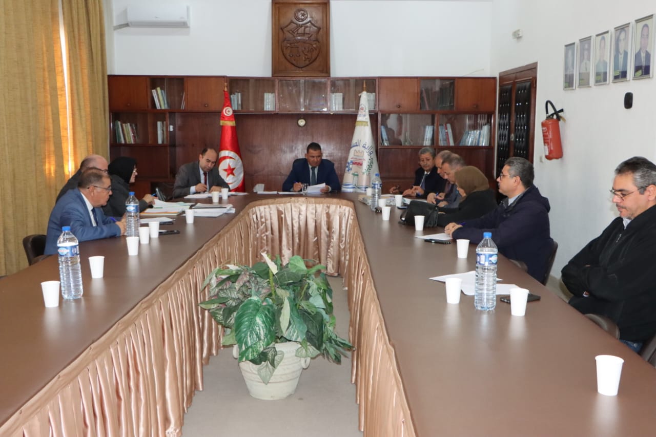والي المنستير يشرف على أشغال جلسة اللجنة الاستشارية الجهوية للمؤسّسات التربوية الخاصّة.