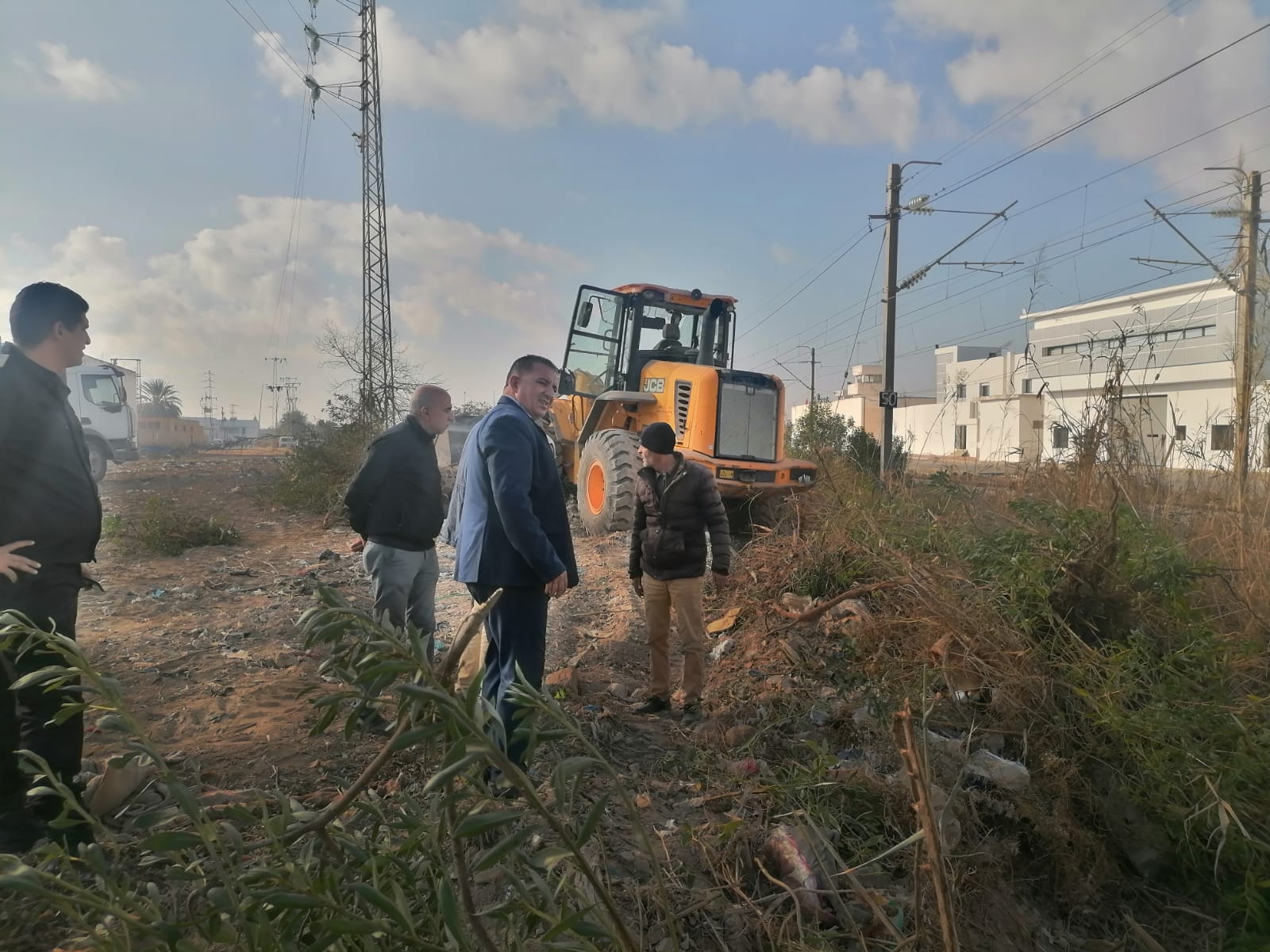 حملة إستثنائية جهوية كبرى للنظافة بمحيط السجن المدني بالمنستير.