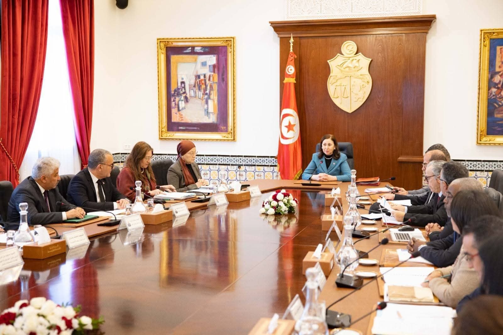 رئيسة الحكومة تشرف على جلسة عمل وزارية للنظر في ملف إحالة كافة أسهم "دار الصباح" لفائدة الشركة الجديدة للطباعة والصحافة والنشر "سنيب