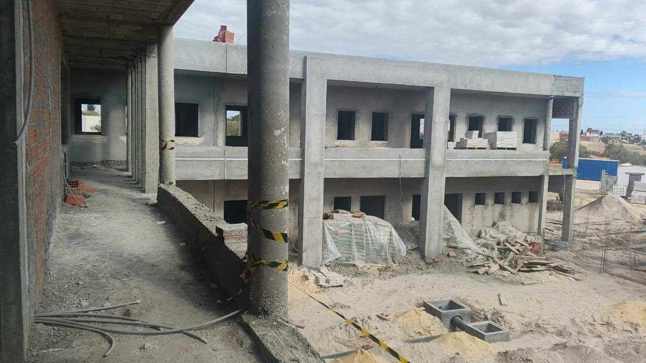 تواصل مشروع بناء المدرسة الإعدادية بالرواضي بمعتمدية بومرداس