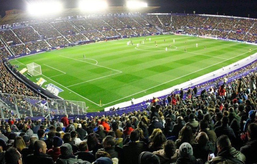 بطولة اسبانيا:تأجيل لقاء فياريال وليفانتي عقب تحذير من هطول أمطار غزيرة