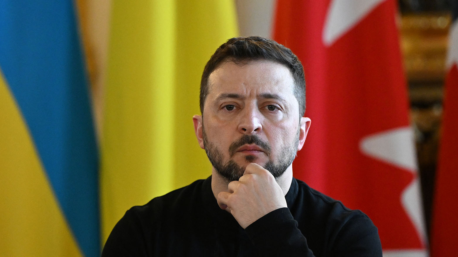 زيلينسكي: أوكرانيا بحاجة لضمانات أمنية واضحة قبل اتخاذ قرار بشأن خط المواجهة