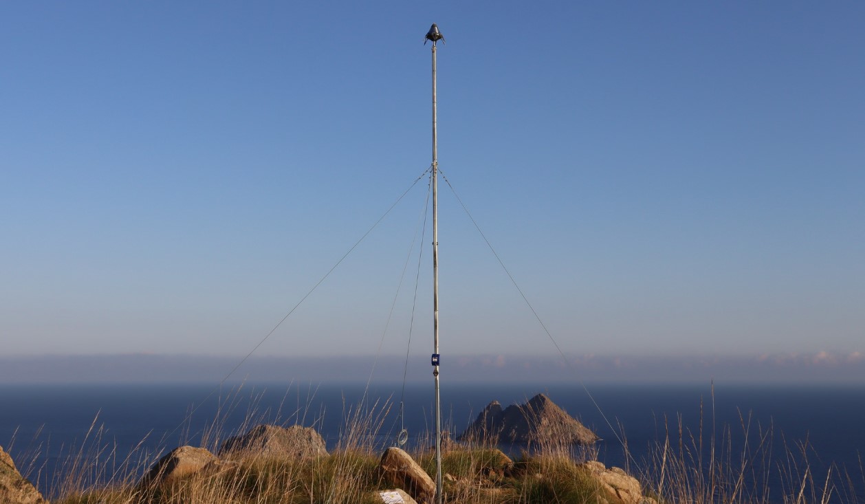 لأول مرة في تونس: تزويد جزيرة جالطة بجهاز للوقاية من الحرائق الناجمة عن الصواعق (صور)