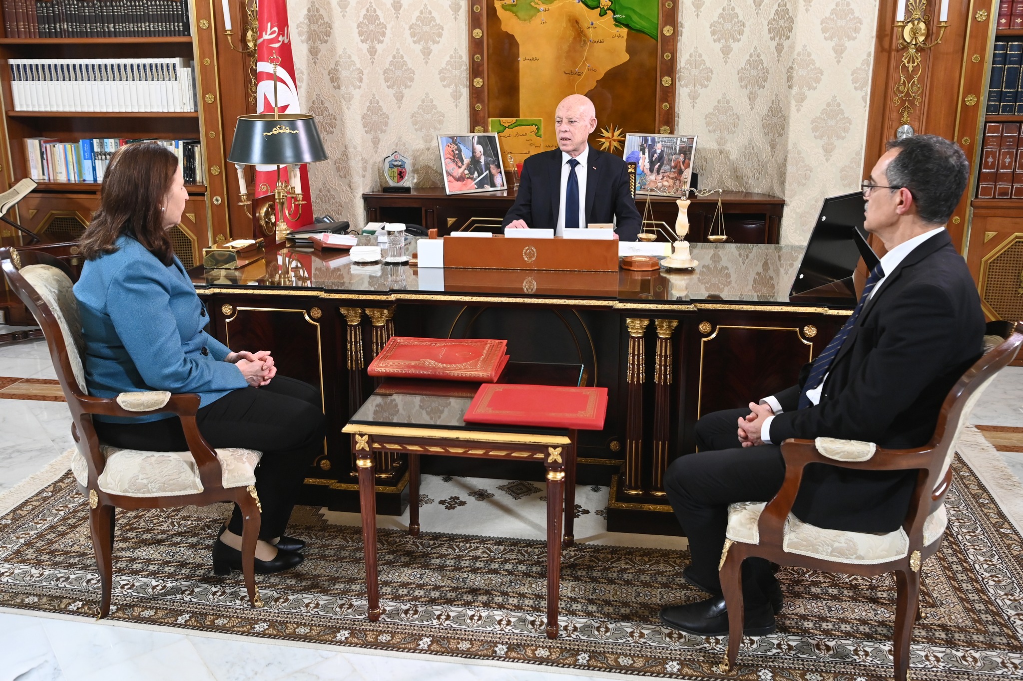 رئيس الجمهورية يُوصي بضرورة تذليل كافة الصعوبات أمام صغار الفلاحين