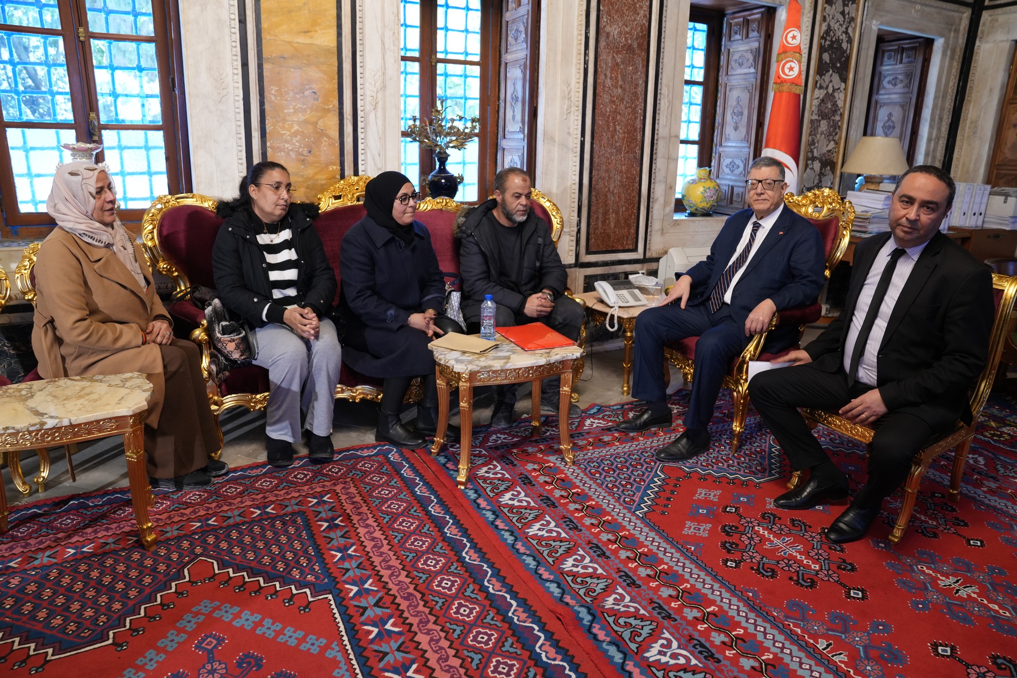 إبراهيم بودربالة يستقبل ممثلين عن أحد المجمّعات المختصة في الخياطة والملابس والنسيج بولاية بن عروس.