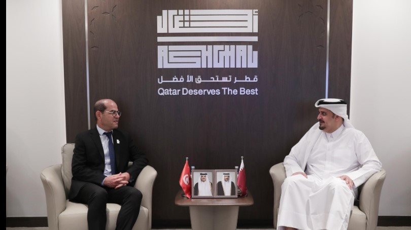 وزير التجهيز يتباحث مع رئيس هيئة الأشغال العامة القطرية تطوير التعاون الفني