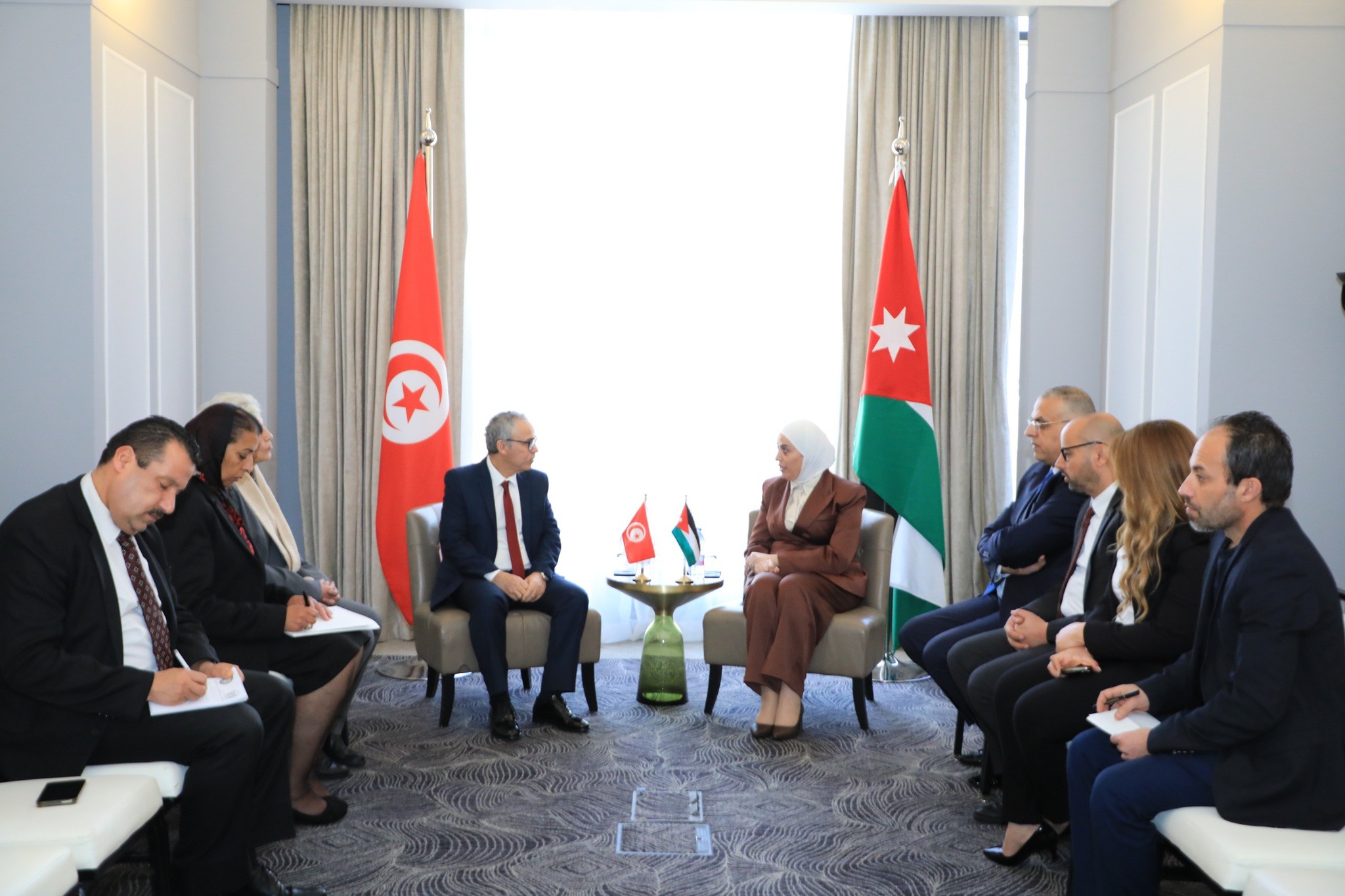 وزير الشؤون الاجتماعية يلتقي نظيرته الأردنية وزيرة التنمية الاجتماعية ونظيره العراقي وزير العمل والشؤون الاجتماعية