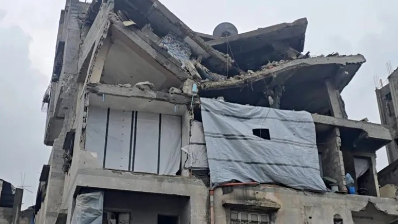 الصليب الأحمر يحذر من خطر انهيار المباني المتضررة على المدنيين في غزة