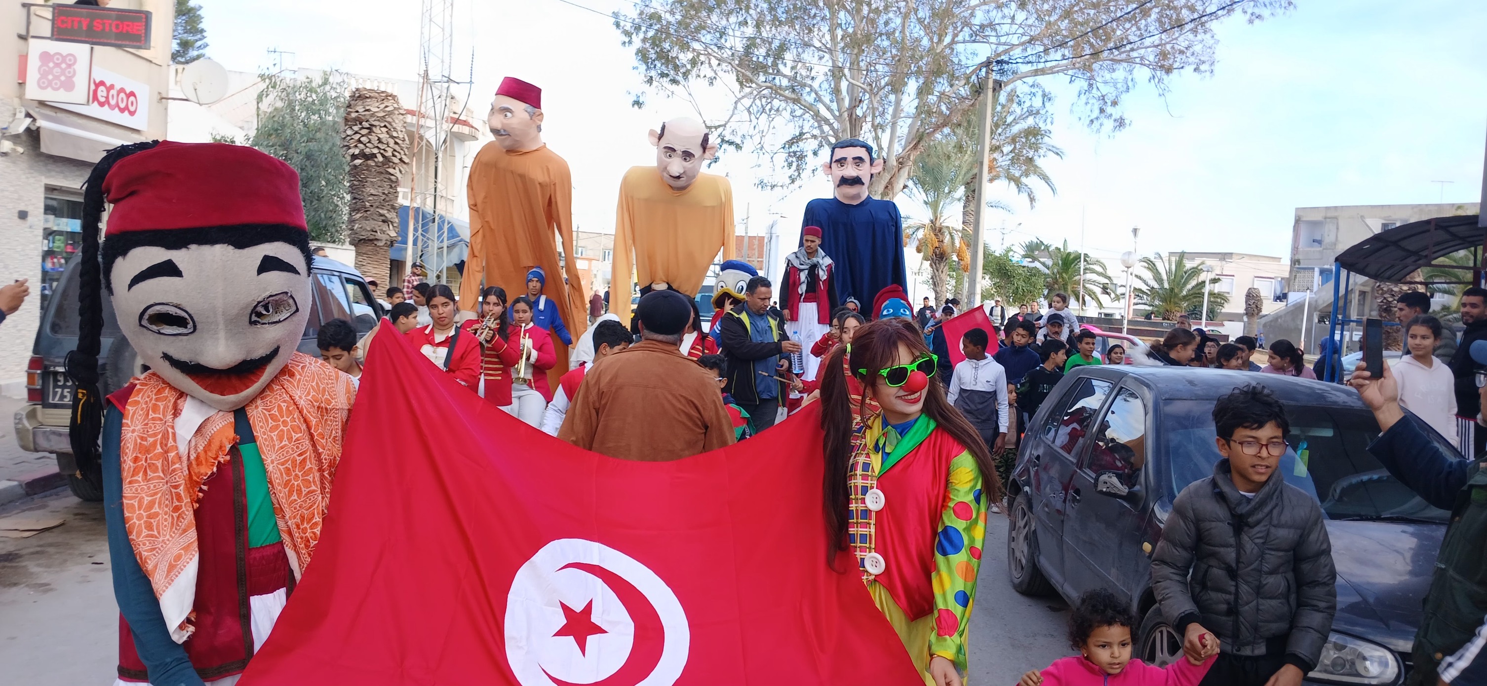 تظاهرات ثقافية متنوعة احتفالا بالذكرى الخامسة عشر بعيد الثورة ببن عروس