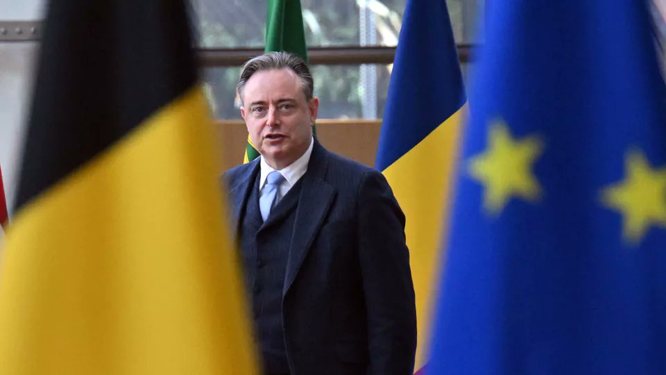 رئيس وزراء بلجيكا يرفض تحميل بلاده وحدها مخاطر استخدام الأصول الروسية المجمدة