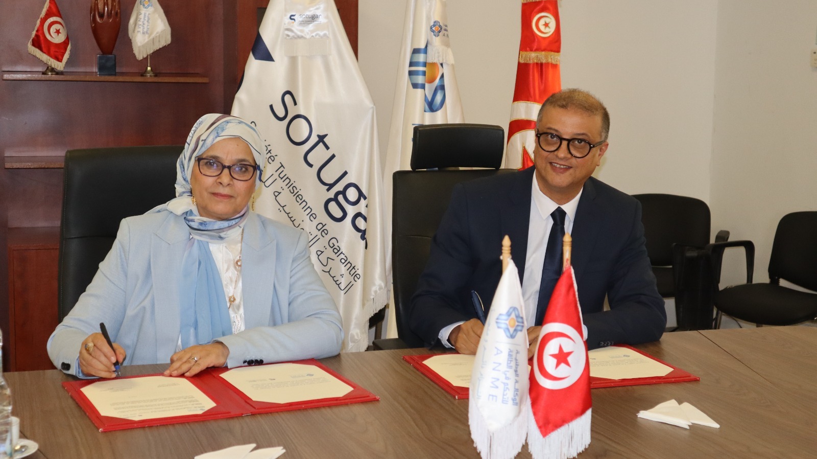 الوكالة الوطنية للتحكم في الطاقة توقع اتفاقية شراكة جديدة مع الشركة التونسية للضمان