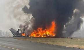 أمريكا: تحطم طائرة أثناء هبوطها بمطار في نورث كارولينا