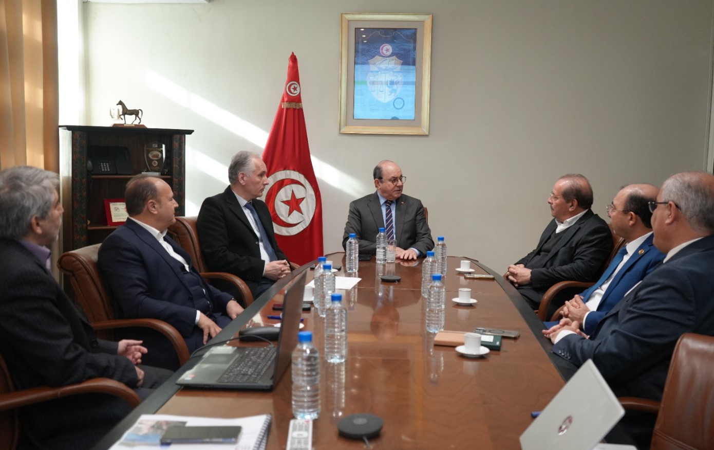 جلسة عمل بوزارة السياحة لمتابعة تقدّم إنجاز مشروع "كوستا كوراليس" بمدينة طبرقة